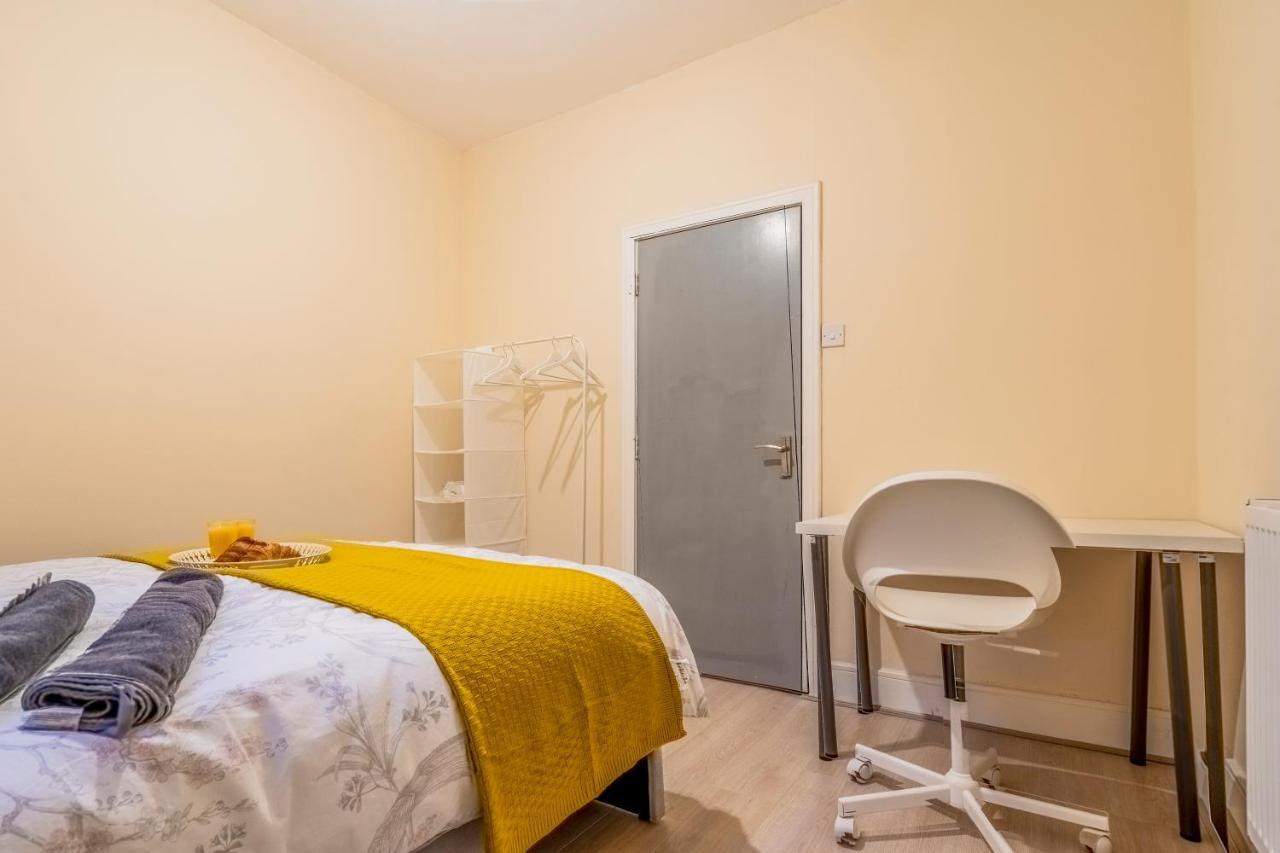 Deluxe 2-Bedroom Flat With Free Parking Birmingham Kültér fotó